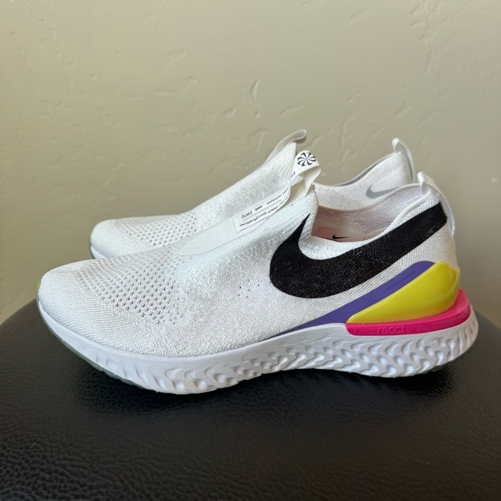 Nike Women's Size 9.5 Epic Phantom React Flyknit White Fuchsia Slip On Sneaker
